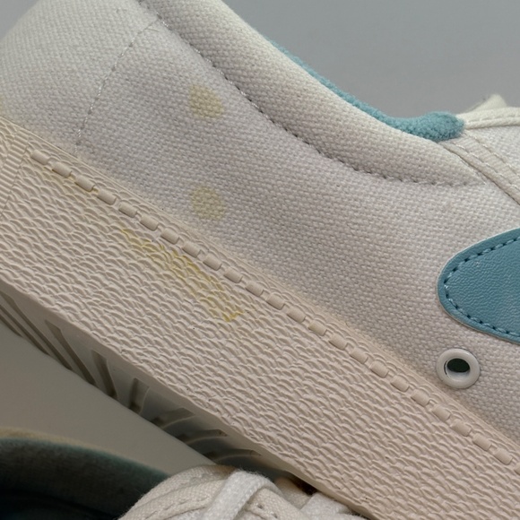 Tretorn Shoes in excellent condition - Picture 3 of 6